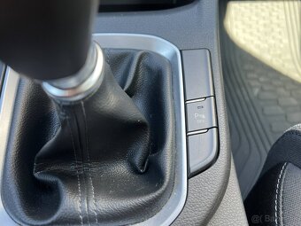 Hyundai i30 Combi 1.5 DPI 80kw benzin - 16