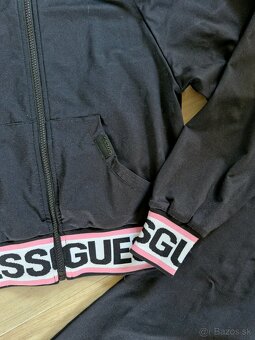Guess 3x cierno ruzova logovana teplakova suprava - 16