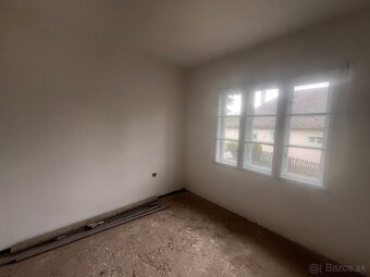 MAĎARSKO - SZALASZEND - 10 IZB. BUDOVA - PENZIˇON - 16