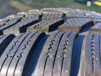 215/65 r17 zimne pneumatiky hankook. - 16