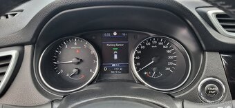 Nissan Qashqai benzin 117 kW automat 1.majitel rok 2020 naj. - 16