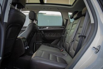 Volkswagen Touareg II 3.0 V6 TDI BMT 4motion mountain - 16