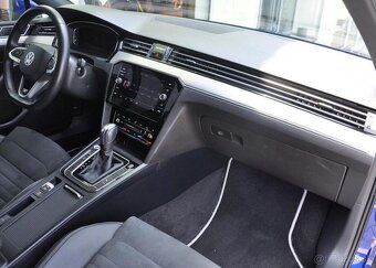 Volkswagen Passat 2.0TDi R-LINE 4M DSG LED TAŽNÉ 147 kw - 16