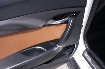 Hyundai i40 CW 1.7 CRDi HP Premium - 16