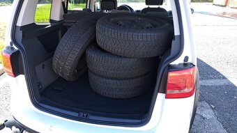 VW Touran CROSS 1.6 TDI 77kw r.12/2012 --- STK 10/2027 - 16