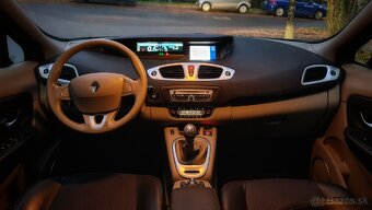 Renault Grand Scénic 1.9 dCi 96kW130HP M6 - 16