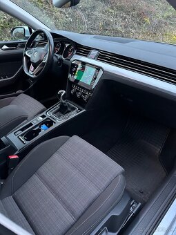 Volkswagen Vw Passat B8.5 Combi 2.0 TDI 110kw Model 2021 - 16