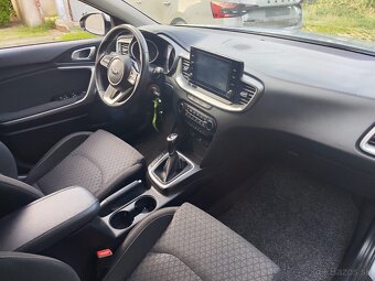 Kia Xceed 1,5T-GDI benzín 117,5 Kw,160 k - 16