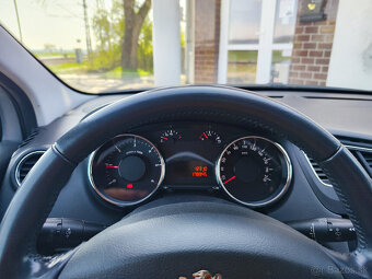 Peugeot 5008 1.6 HDi - 16