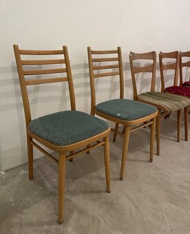 Poctivý retro rozkladací jedálenský stôl z masívu 70 roky - 16