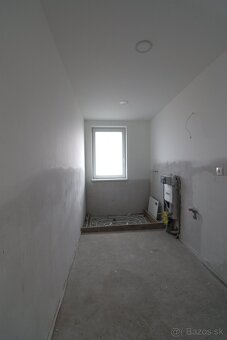 5-izbový  poschodový dvojdom v širšom centre mesta - 16