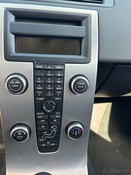 Volvo v50 1,6 TDi80kw. r.v.2009 manuál 5st. - 16