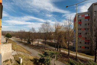 Prenájom 2-izbového bytu – Titogradská ulica, sídlisko KVP - 16