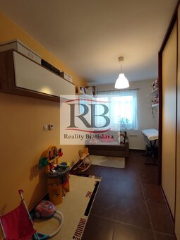 Príjemný rodinný dom s garážou, v blízkosti Pezinka na PREDA - 16