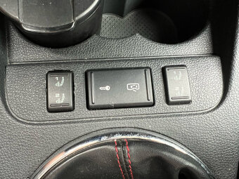 Škoda Fabia 2 Monte Carlo 1.2TSI benzín 63kW, MT/5, rok:2011 - 16