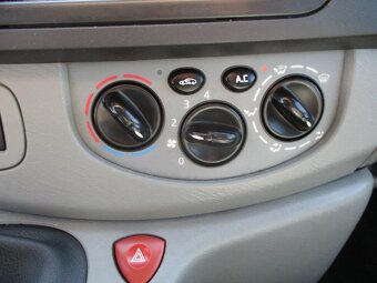 OPEL VIVARO 1,9 CDTI L2H1 2.9T bez koroze 10/2010 - 16