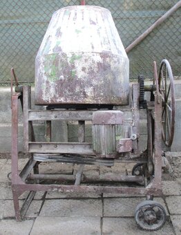 miešačku s objemom 150 litrov - 16