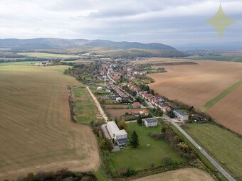 Exkluzívne na predaj nové stavebné pozemky s IS o veľkosti 8 - 16