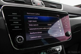 Škoda Superb Combi Sportline 2.0 140kW 4x4 DSG - 16