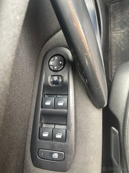 Peugeot 308 1.6 BlueHDi kombi - 16