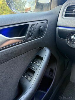 Volkswagen Jetta 1.6 TDI (2011) 🚗✨ - 16