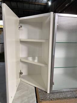 Moderná kuchynská linka so spotrebičmi - 16
