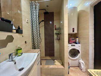 Na predaj 3-izb.byt_VLASTNÉ kúrenie,bojler,klimatizácia - 16