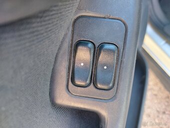 Opel Corsa 1.2 - 16