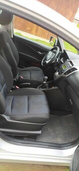 Hyundai ix20 - 16