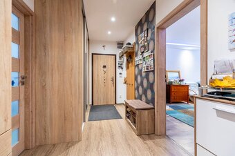 NA PREDAJ,ZREKONŠTRUOVANÝ 3 – IZB. BYT, KE – KVP - 16