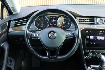 Volkswagen Passat Variant 2.0 TDI BMT Highline DSG - 16