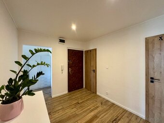 NA PREDAJ ŠTÝLOVÝ 3,5-IZBOVÝ BYT PO REKONŠTRUKCII, HANDLOVÁ - 16