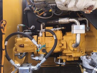 Kolový otočný bagr CAT M316 F - 16