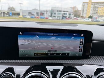 Mercedes Benz CLA 180d Shooting Brake - 16