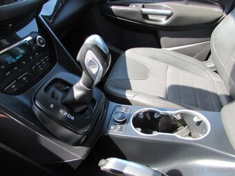 Ford Kuga 2.0 TDCI - ST LINE - 4x4, AUTOMAT - 16