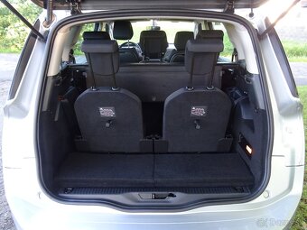 Citroën Grand C4 Picasso 1,6HDi automat 7-Míst, pěkná výbava - 16