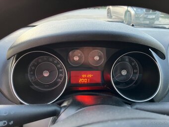 Fiat Punto 1.3 JTD 70kW r.v 2013, 189048km Bez korozie - 16