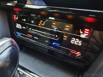 VW Passat B8 Variant 2.0TDI 110kW R-line - záruka Autodraft - 16