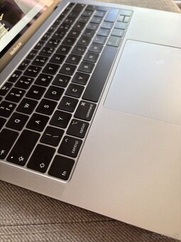 Macbook Air 2019, 13" - 16