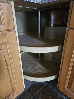 Masívna kuchynská linka z Nemecka so spotrebičmi - 16