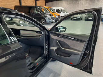 Škoda Octavia Combi 2.0 TSI RS DSG - 16