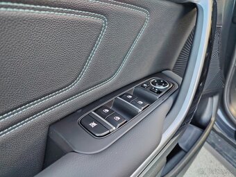 Kia Ceed 1,5 T-GDi M6 Edícia Sport - 16