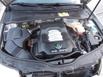 Škoda Superb 2.8 Elegance + LPG - 16