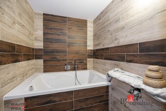 Útulný 5 izbový byt na predaj Banská Bystrica, do centra 5 m - 16