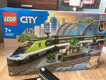 LEGO City 60337 - Expresný vláčik - 16