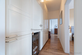 REZERVOVANÉ | NA PREDAJ 3 IZBOVÝ BYT S TERASOU V IKONICKEJ N - 16