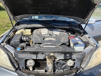 KIA Sorento 2,5 CRDI 103kw automat - 16