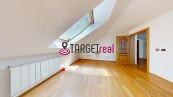 Spacious House with Garden for Rent in the Heart of Martin – - 16