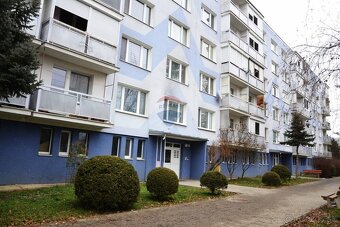 REZERVOVANÉ Na predaj 3izb. byt  v meste Poltár - 16