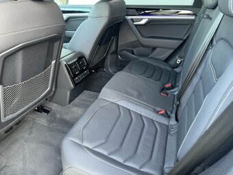 Volkswagen Touareg 4.0 V8 TDI R-Line 4Motion DPH - 16